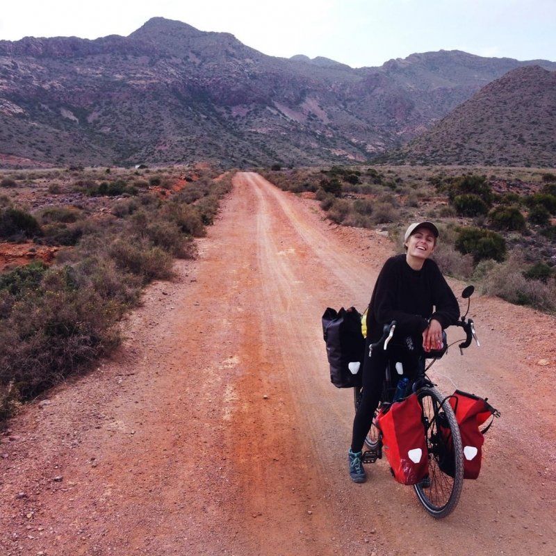 Ola Mae - rowerzystka z przypadku – europejska pętla z kotem Fryderykiem